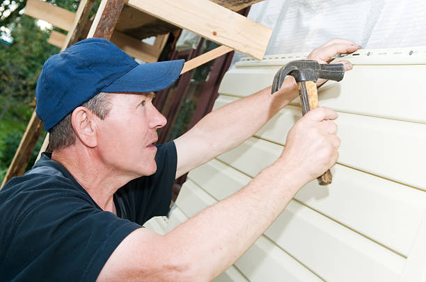 Affordable siding repair and maintenance services in Goldthwaite, TX